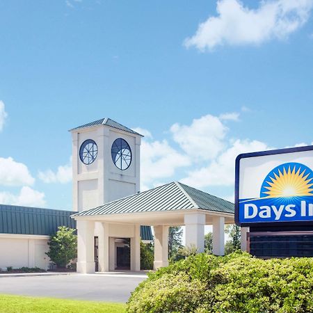 Days Inn By Wyndham Metter Экстерьер фото
